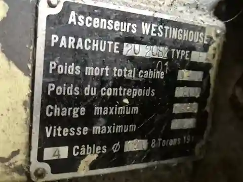 Relevé sur une installation d’ascenseur existante — France Conseil Expertise